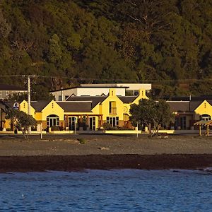 The Anchor Inn Beachfront Motel